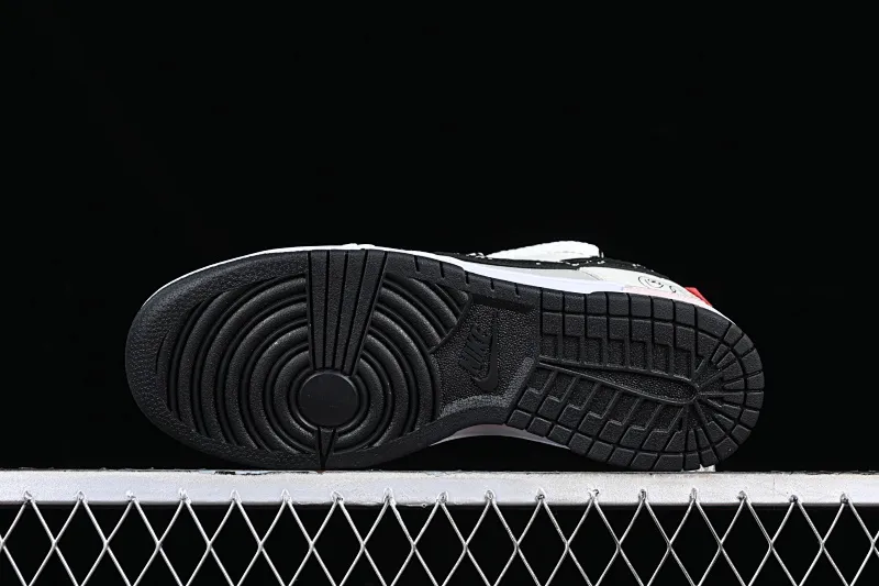 All categories Nk SB Dunk series Nk SB Dunk Low low-top sneakers Nk Dunk Low Panda Prank Love Smiley Face Panda Splash Ink SB strap low-top casual sneakers DD1391-100